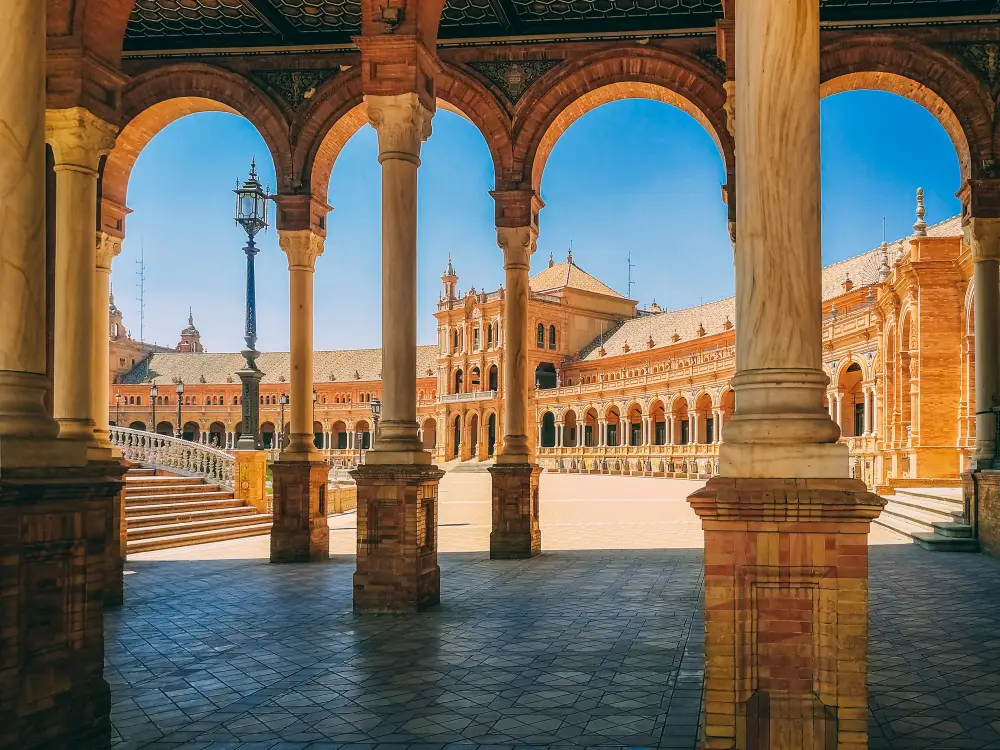 Descubre Sevilla con un Guía Oficial. Visitas Privadas en Sevilla.