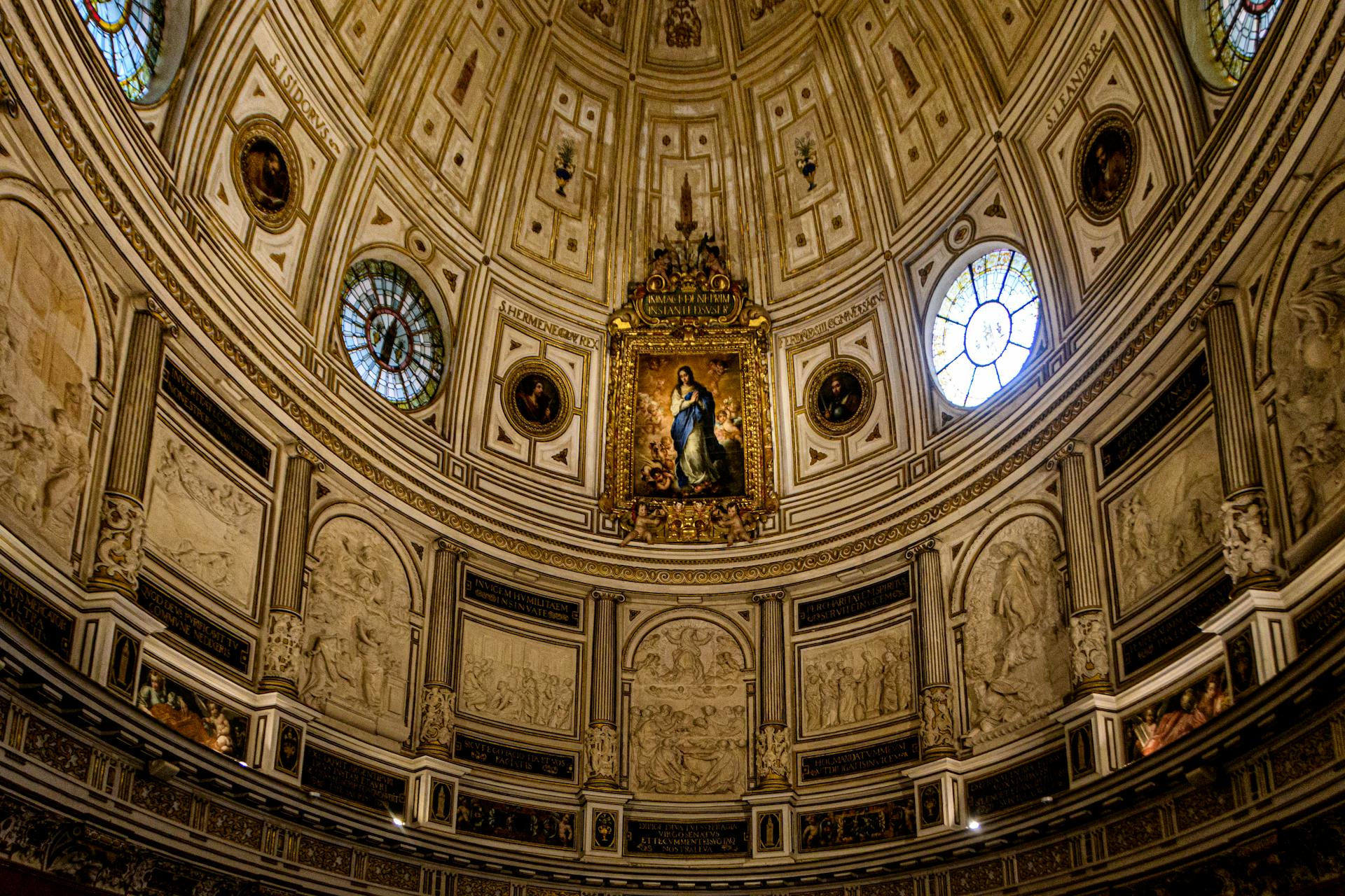 Los diez espacios imprescindibles en tu visita guiada que debes conocer en la Catedral de Sevilla