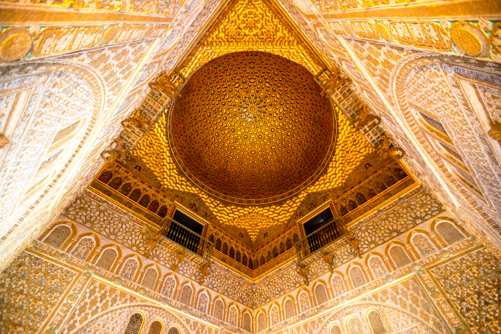 Real Alcázar de Sevilla: leyendas, símbolos ocultos y detalles que solo revela un guía experto 