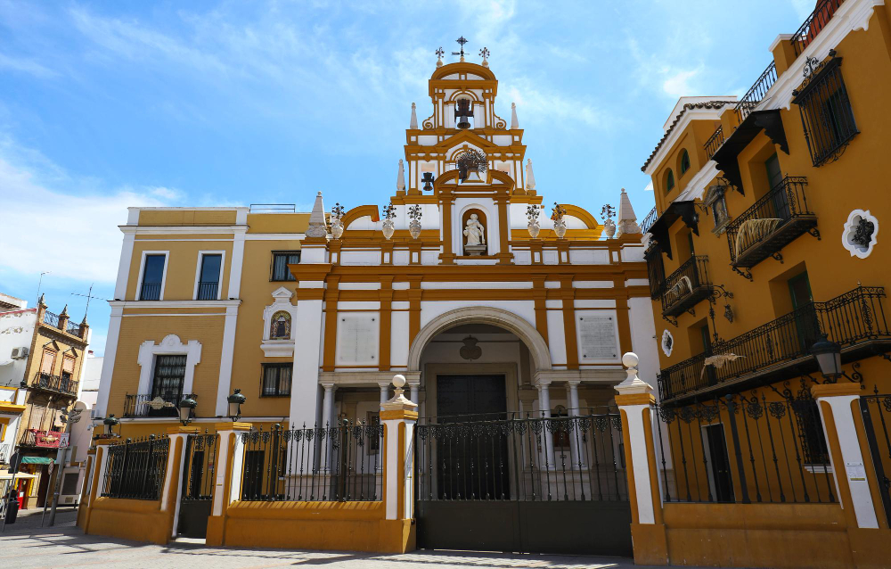 Ruta por las principales iglesias de Sevilla: un viaje por el arte y la devoción