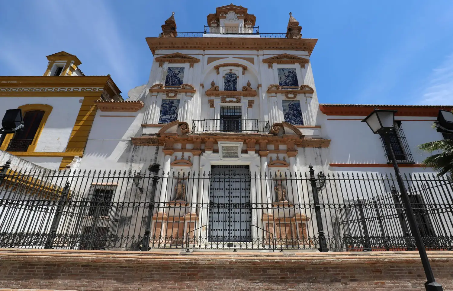 Ruta por las principales iglesias de Sevilla: un viaje por el arte y la devoción