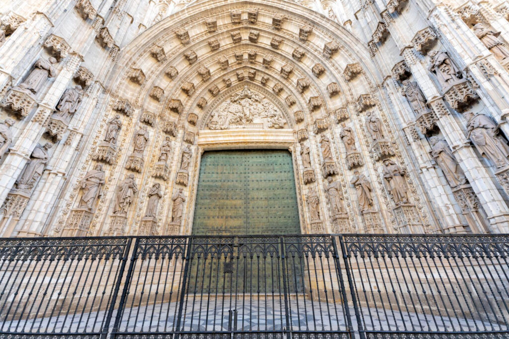 Ruta por la Sevilla de las tres culturas: descubre la huella cristiana, judía e islámica de la ciudad