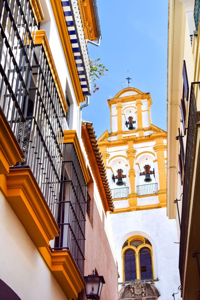 Ruta por la Sevilla de las tres culturas: descubre la huella cristiana, judía e islámica de la ciudad